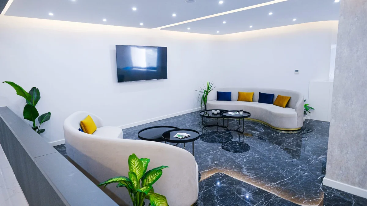 Lounge — A calm setting for conversations